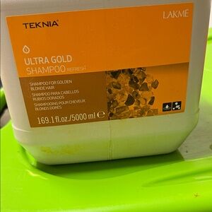 Ultra Gold Shampoo for Blonde Hair